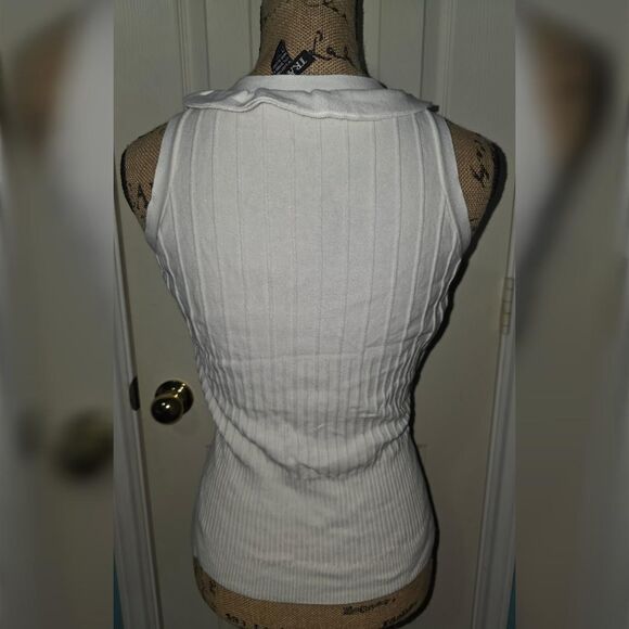 Tracy M White Ruffle Ribbed Top - Size S - Picture 2 of 3